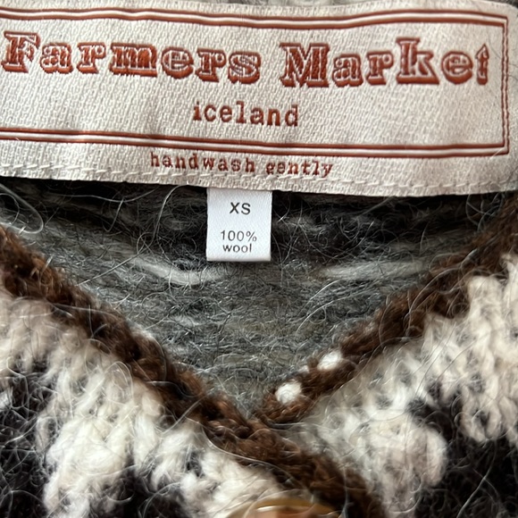 Vintage Wool 
Icelandic Mock Neck
Long Sleeve Cream
Brown Women Sweater✨ - Picture 4 of 5